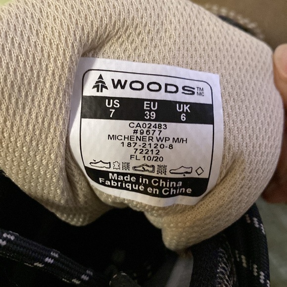 New hiking shoes, no tag, for men size 7 - Picture 3 of 3